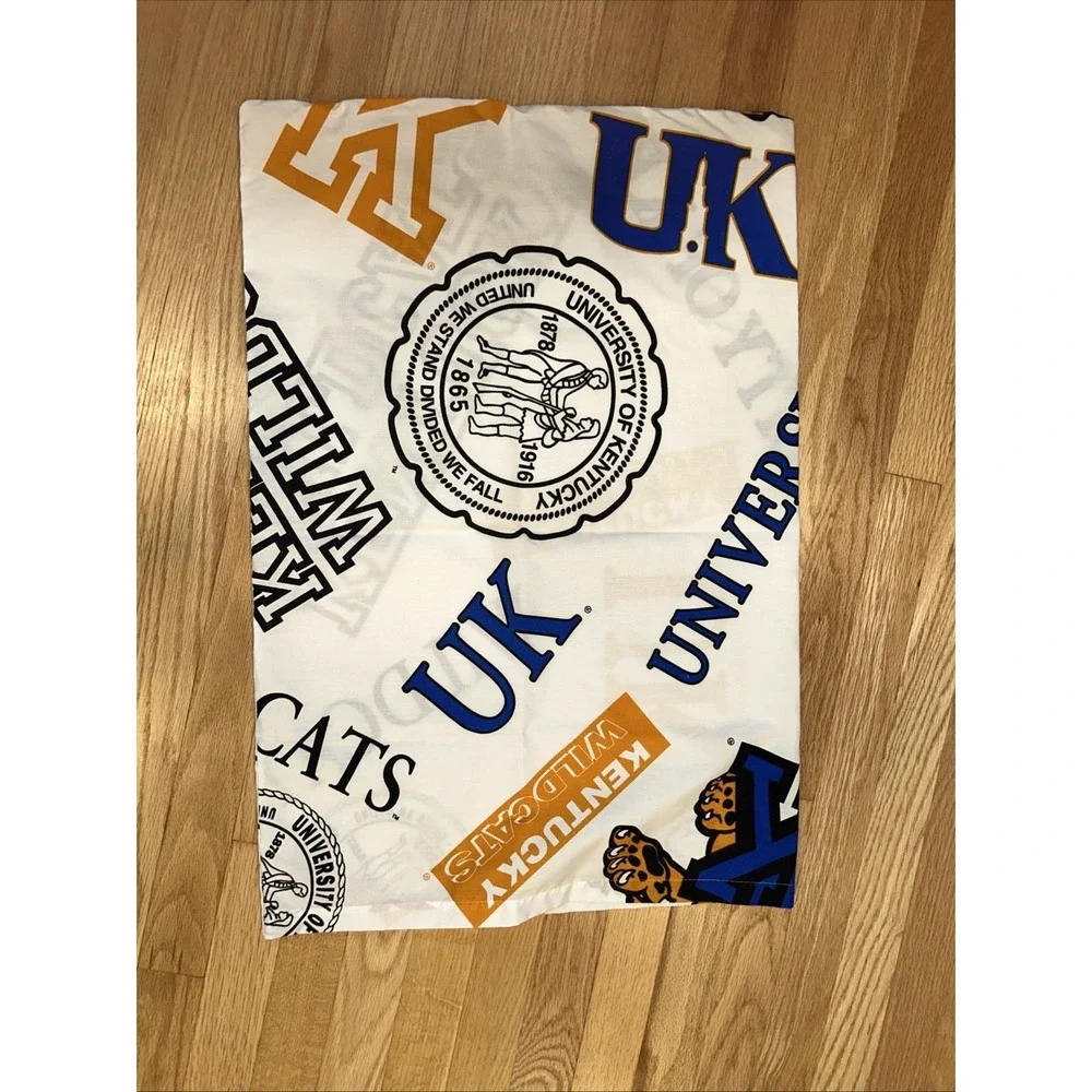 Vintage 90s University of Kentucky Wildcats Pillowcase Standard UK NCAA